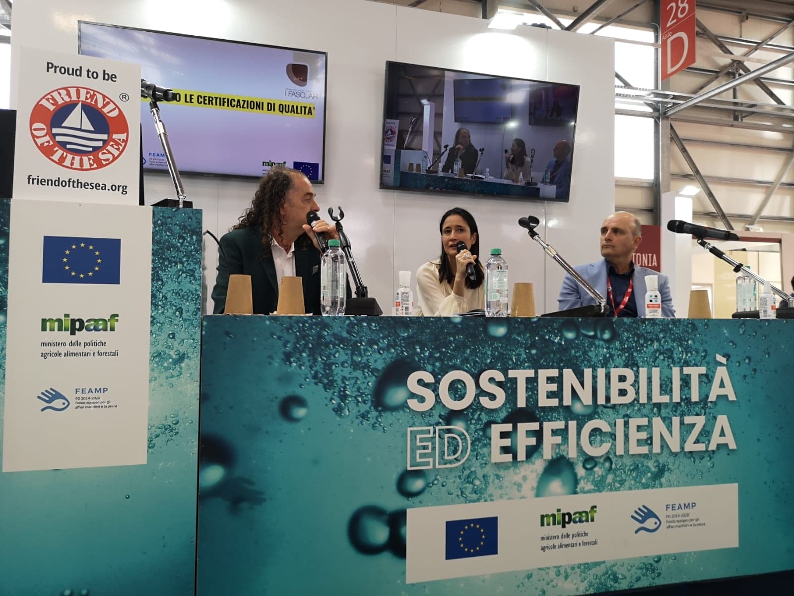 Il convegno «Sostenibilità ed efficienza» allo stand del MIPAAF a MARCA 2022, con i relatori al tavolo